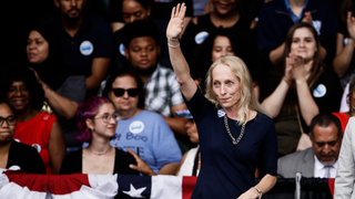 Democrat Signs House Petition to Save Net Neutrality After Voters Call Her Out<em></em>